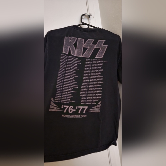 Kiss Tour shirt - Picture 2 of 2